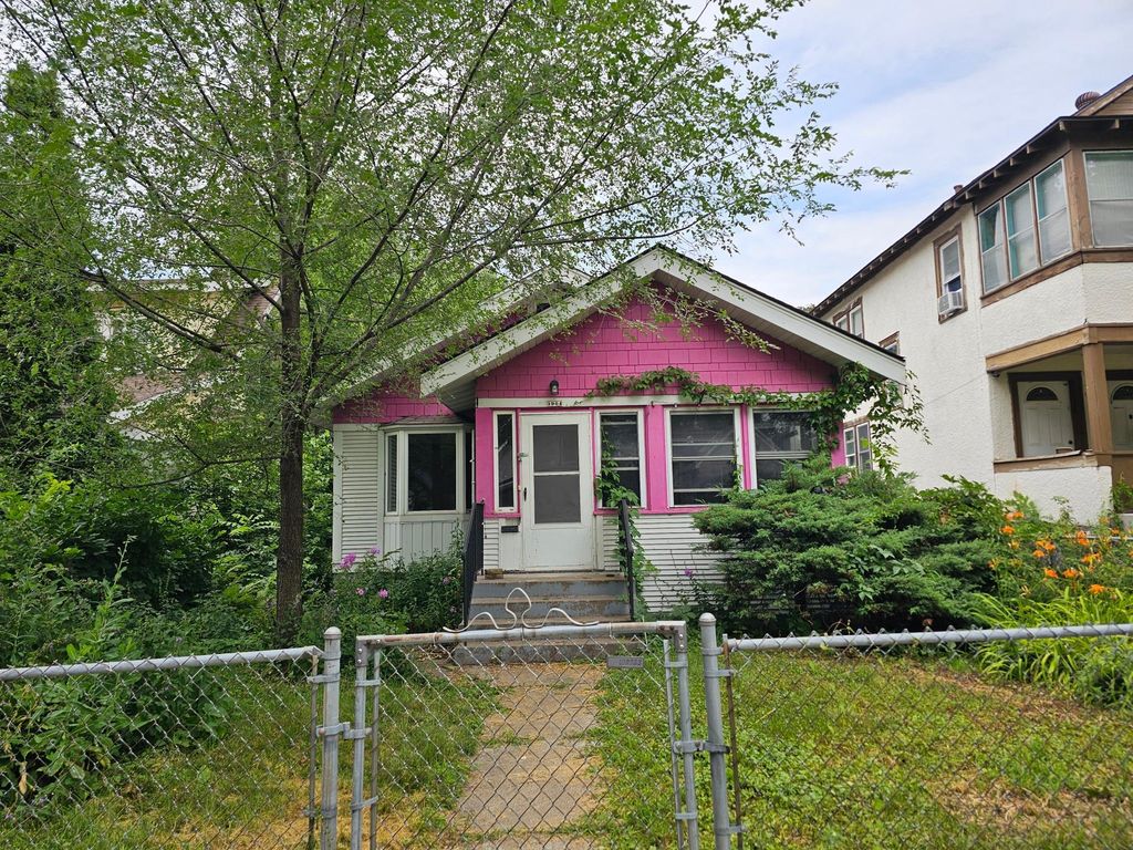 3904 Clinton Avenue, Minneapolis, MN 55409
