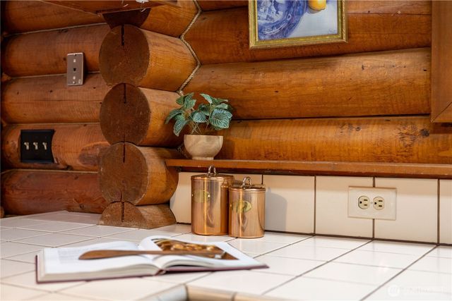 18 Inglewood Place, Bellingham, WA 98229