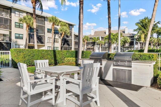 144 Bay Colony Drive N Penthouse, Juno Beach, FL 33408