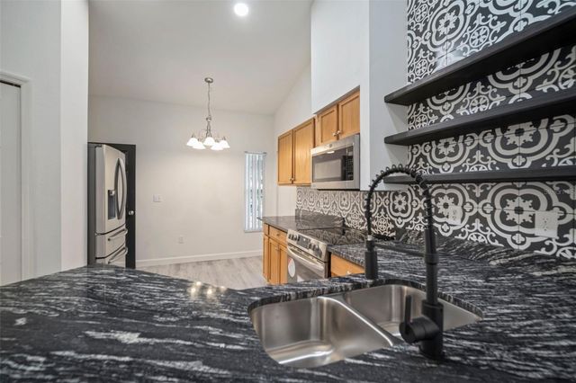 3217 PINE TOP DRIVE, Valrico, FL 33594