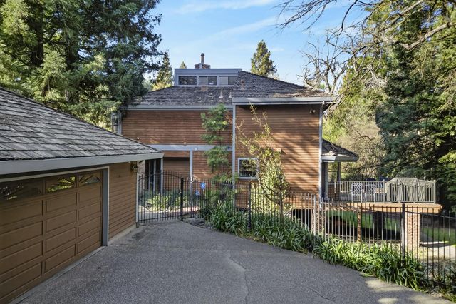 7731 Winding Way, Fair Oaks, CA 95628