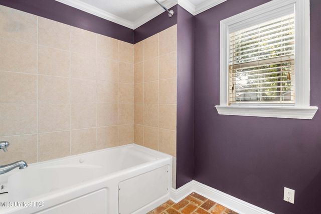 281 Santini Street, Biloxi, MS 39530