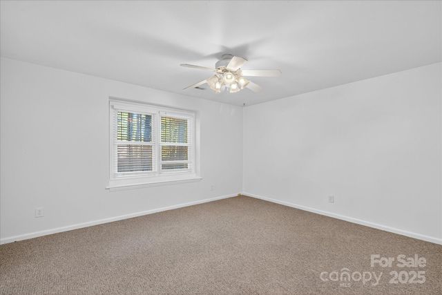 10917 Blue Heron Drive, Charlotte, NC 28226