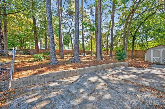 10917 Blue Heron Drive, Charlotte, NC 28226