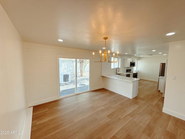 4424 W FLOWER Street, Phoenix, AZ 85031