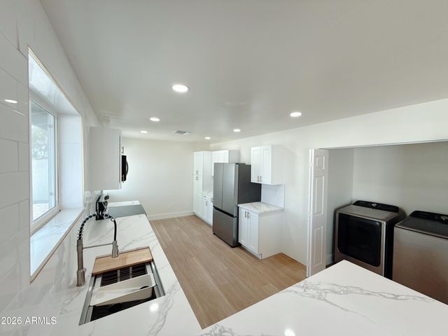 4424 W FLOWER Street, Phoenix, AZ 85031