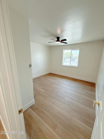 4424 W FLOWER Street, Phoenix, AZ 85031