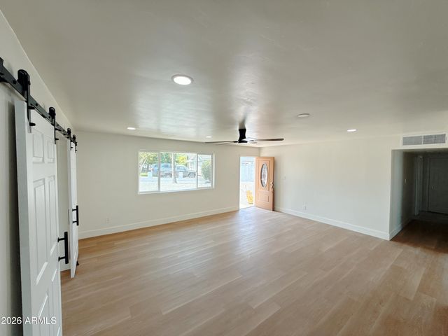 4424 W FLOWER Street, Phoenix, AZ 85031