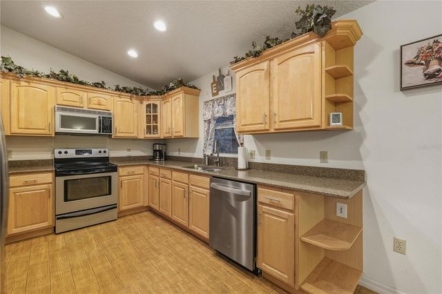 12028 S PINE OAK TERRACE, Floral City, FL 34436