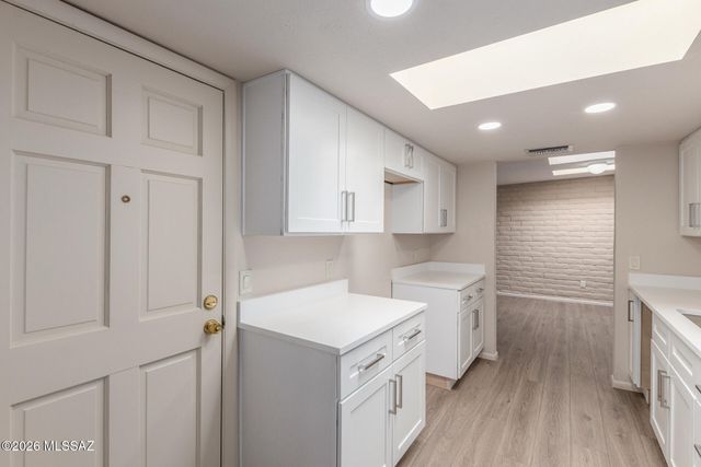 5701 E Glenn St Apt 40, Tucson, AZ 85712