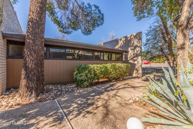 5701 E Glenn St Apt 40, Tucson, AZ 85712