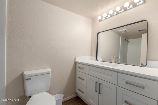 5701 E Glenn St Apt 40, Tucson, AZ 85712