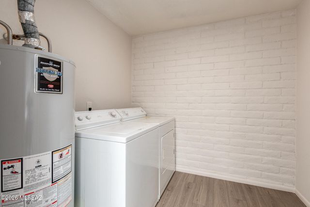 5701 E Glenn St Apt 40, Tucson, AZ 85712