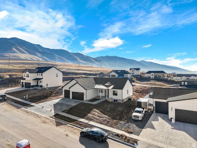 1130 E 245 N, Hyde Park, UT 84318