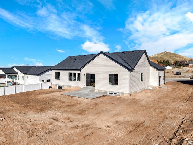 1130 E 245 N, Hyde Park, UT 84318