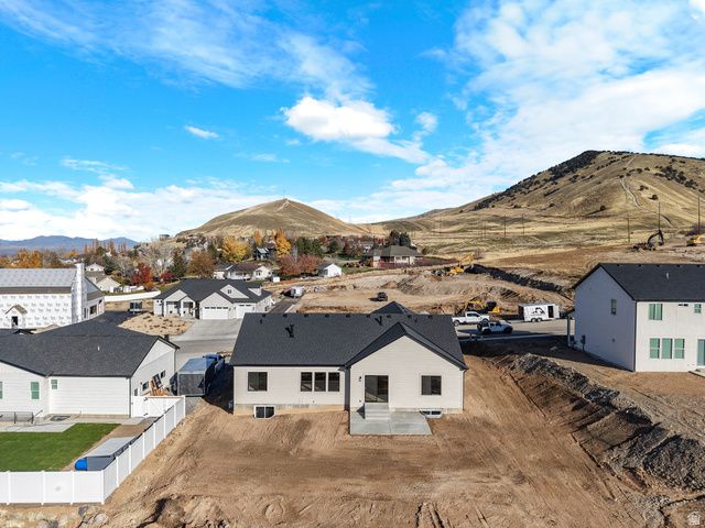 1130 E 245 N, Hyde Park, UT 84318
