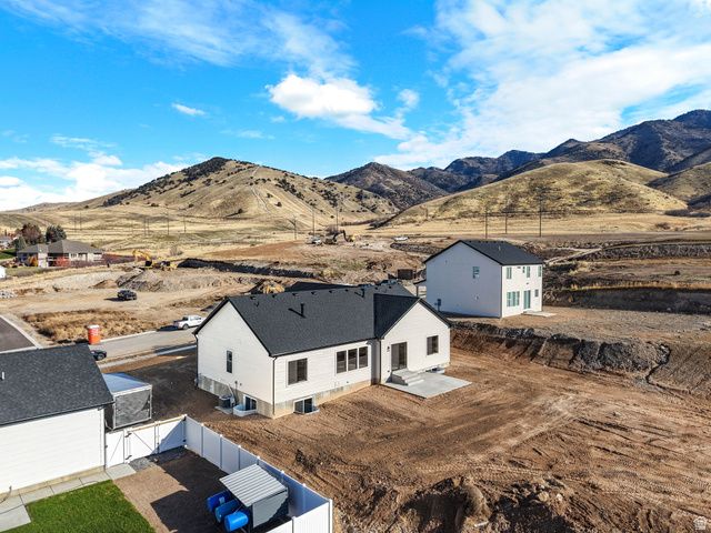 1130 E 245 N, Hyde Park, UT 84318