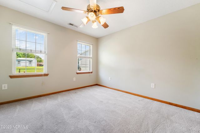 103 Appleton Lane, Richlands, NC 28574