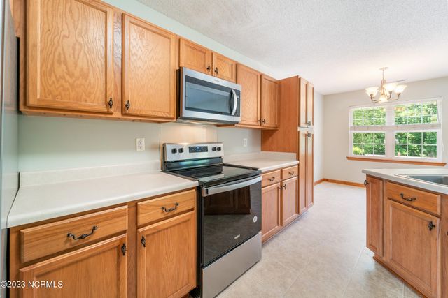 103 Appleton Lane, Richlands, NC 28574