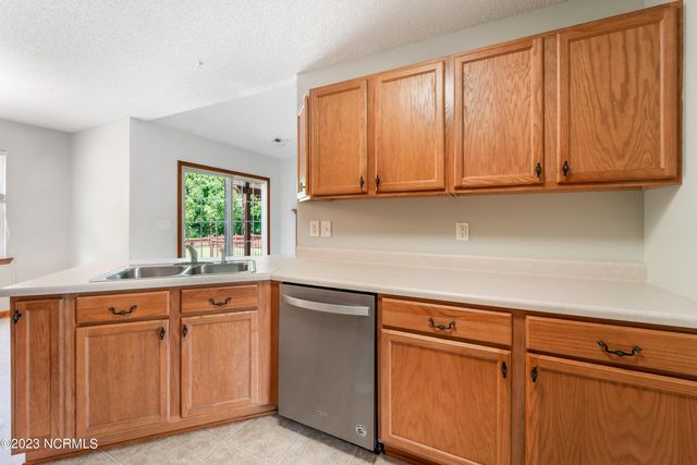 103 Appleton Lane, Richlands, NC 28574