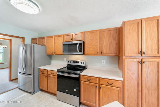 103 Appleton Lane, Richlands, NC 28574