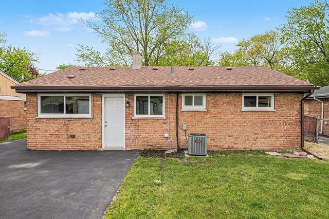 17332 Lorenz Avenue, Lansing, IL 60438