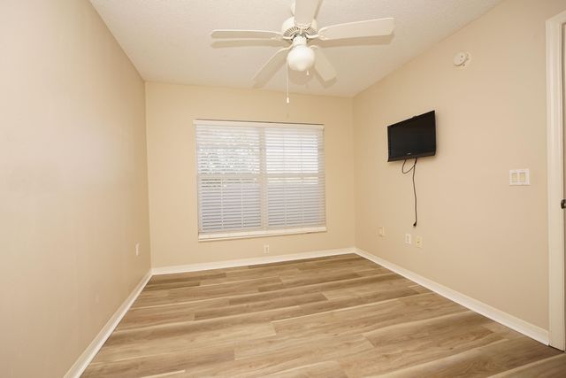 4274 Calinda Lane 224, Niceville, FL 32578