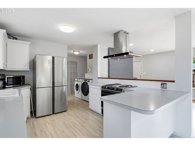 2111 C St, Forest Grove, OR 97116