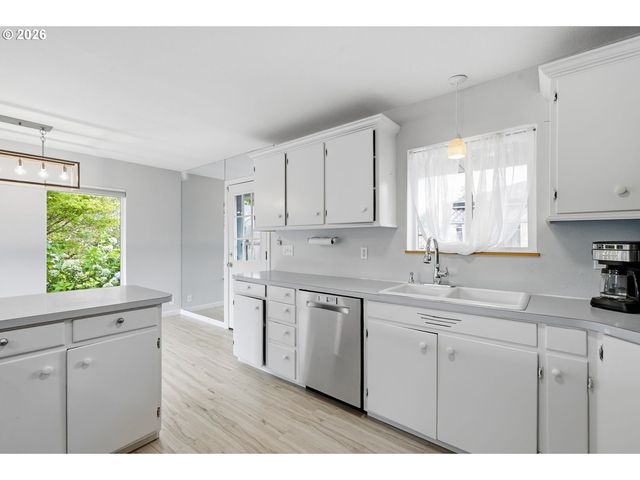 2111 C St, Forest Grove, OR 97116