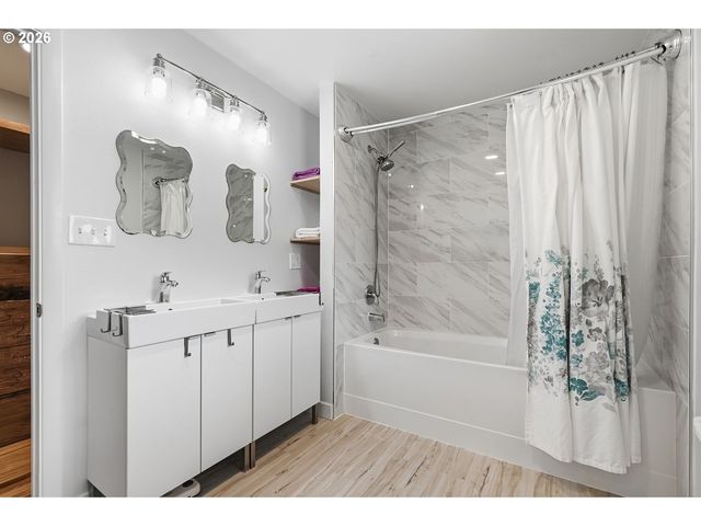 2111 C St, Forest Grove, OR 97116