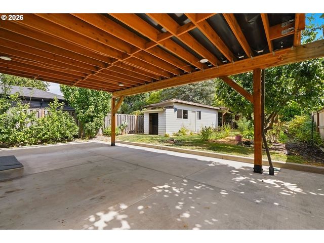 2111 C St, Forest Grove, OR 97116