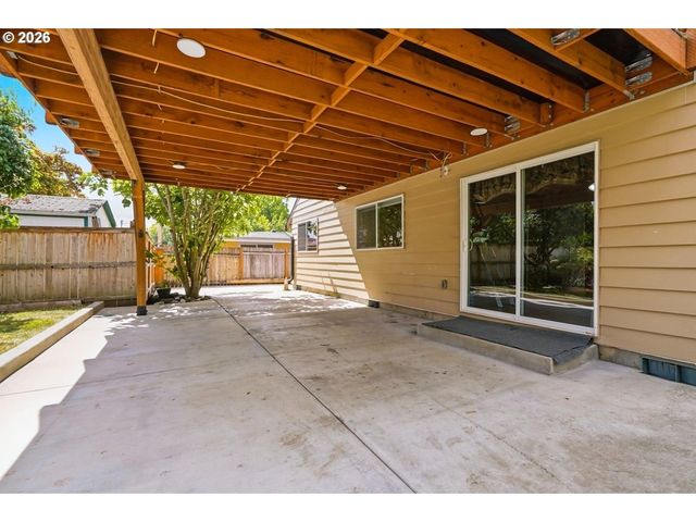2111 C St, Forest Grove, OR 97116