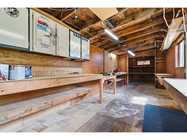 2111 C St, Forest Grove, OR 97116