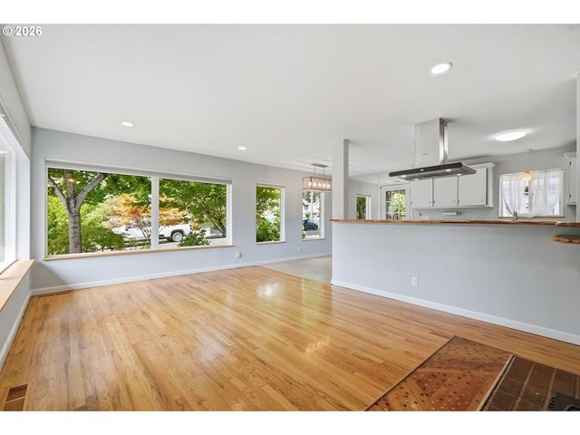 2111 C St, Forest Grove, OR 97116