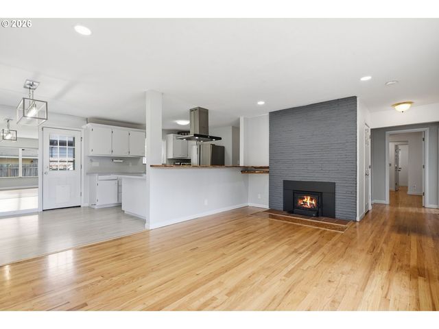 2111 C St, Forest Grove, OR 97116