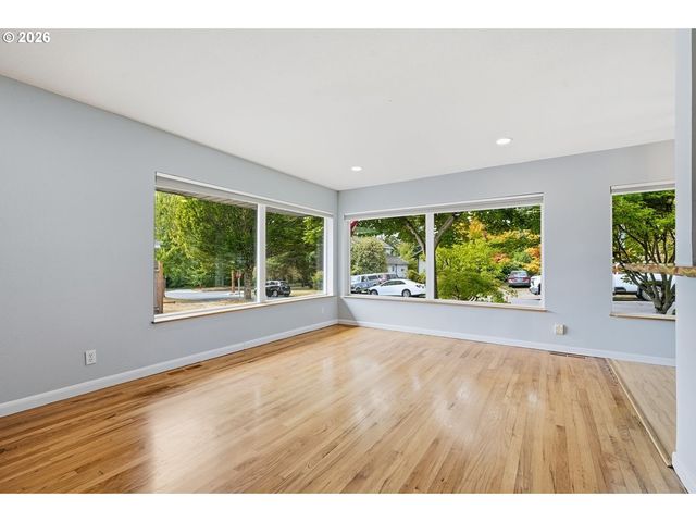 2111 C St, Forest Grove, OR 97116