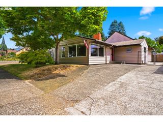 2111 C St, Forest Grove, OR 97116
