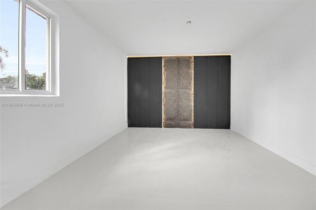 425 SW 129th Ave, Miami, FL 33184