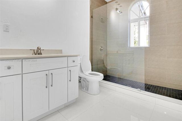 425 SW 129th Ave, Miami, FL 33184