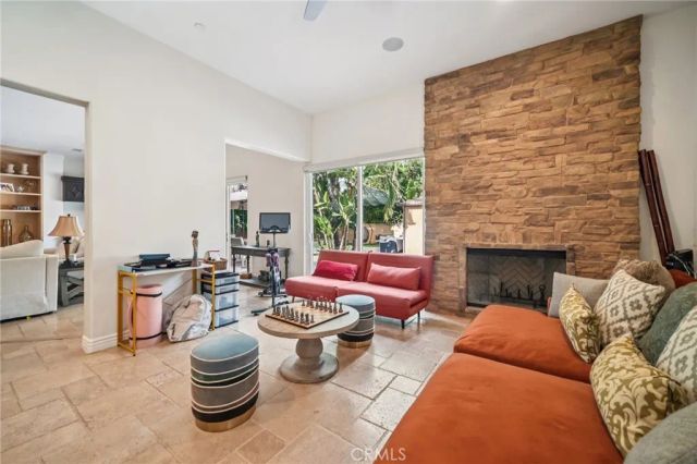 17401 Raymer, Sherwood Forest, CA 91325