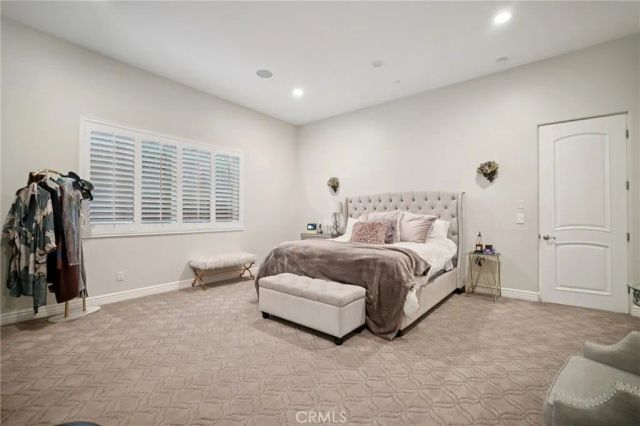 17401 Raymer, Sherwood Forest, CA 91325