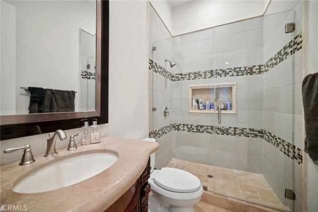 17401 Raymer, Sherwood Forest, CA 91325