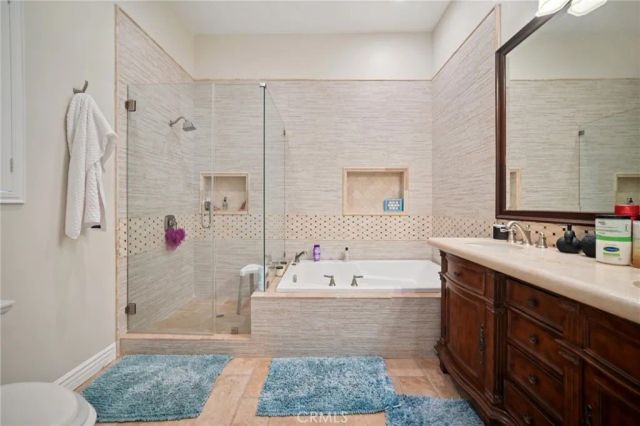 17401 Raymer, Sherwood Forest, CA 91325