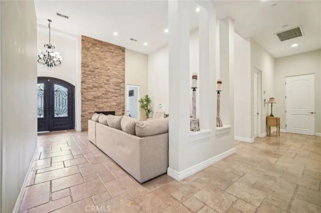 17401 Raymer, Sherwood Forest, CA 91325