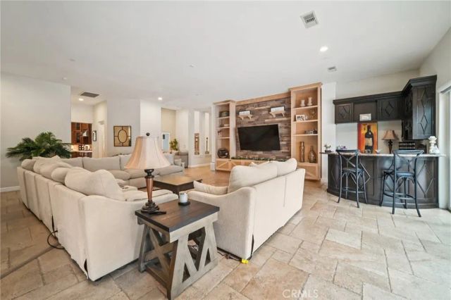 17401 Raymer, Sherwood Forest, CA 91325