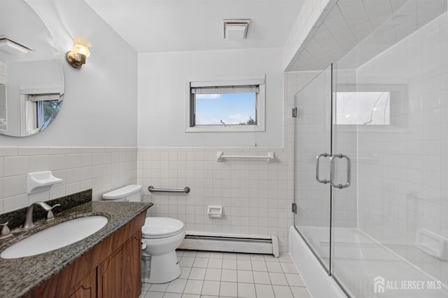 14 Carteret Street, Port Reading, NJ 07064