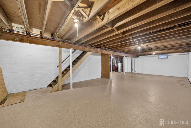 14 Carteret Street, Port Reading, NJ 07064