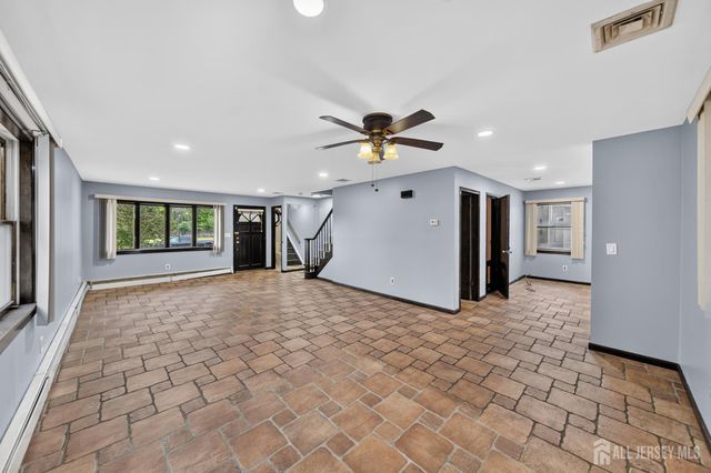 14 Carteret Street, Port Reading, NJ 07064