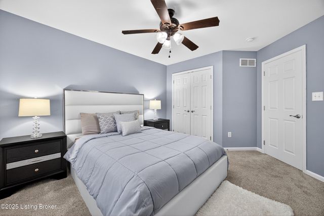 9702 Tufton Ct, Jeffersontown, KY 40299