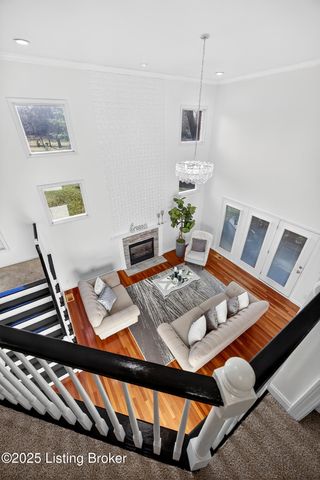 9702 Tufton Ct, Jeffersontown, KY 40299